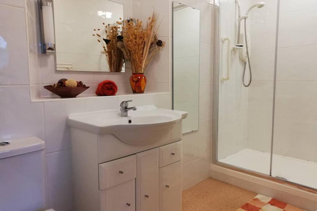 Lane Foot Family Accommodation Winter Deals Nov To March On 3 Nts Or More Эмблсайд Экстерьер фото